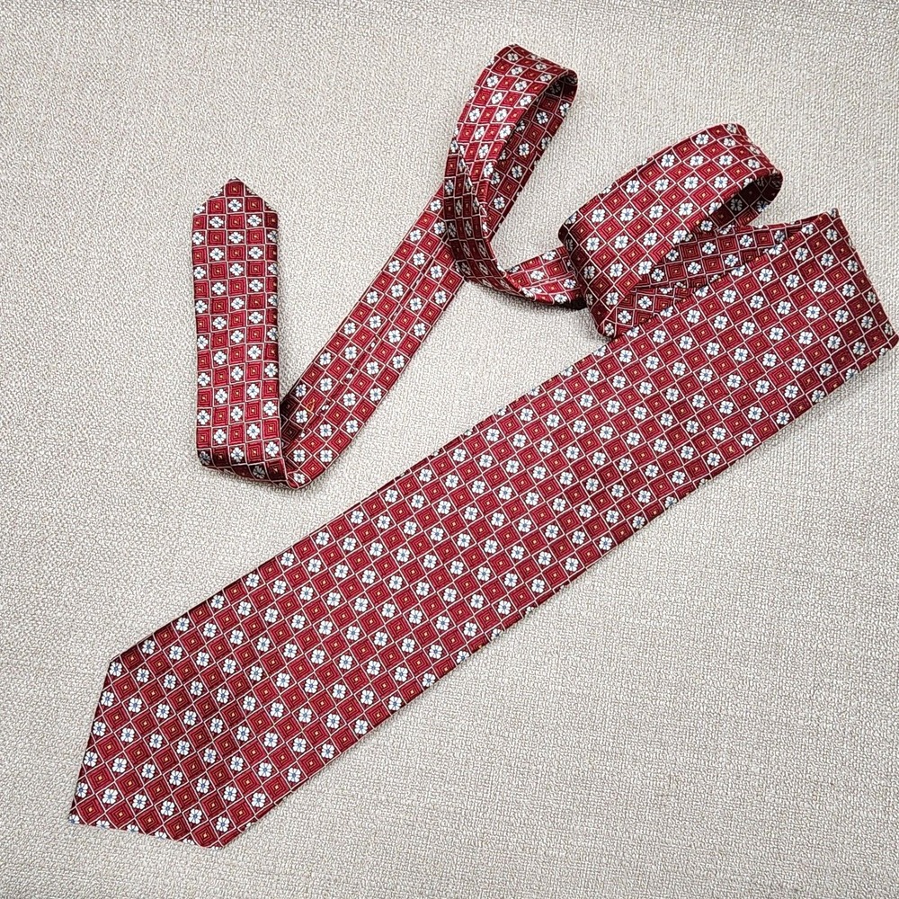 JOS. A. BANK Men's Silk Necktie Tie Red Geometric 59 1/2" x 3 3/4"